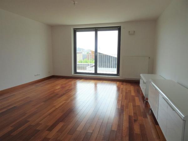 3 pièces d'environ 72 m² NON MEUBLÉ - ROSA PARKS - BALCON DE 15m²