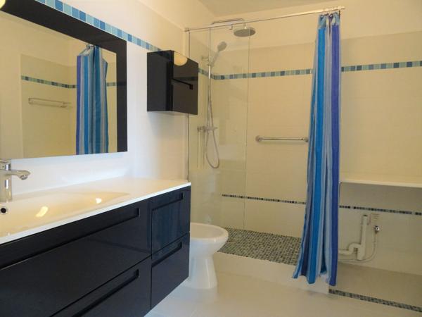 3 pièces d'environ 72 m² NON MEUBLÉ - ROSA PARKS - BALCON DE 15m²