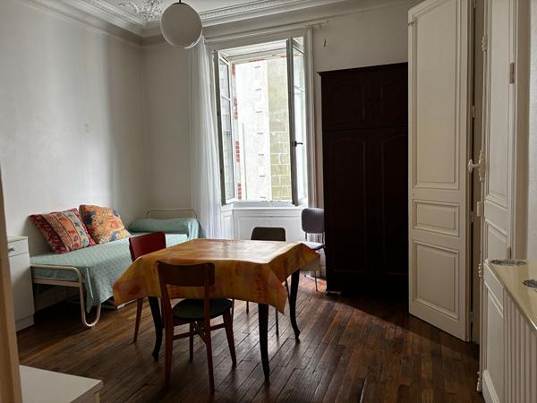 APPARTEMENT 4 PIECES CENTRE VILLE - GUIST'HAU , Nantes