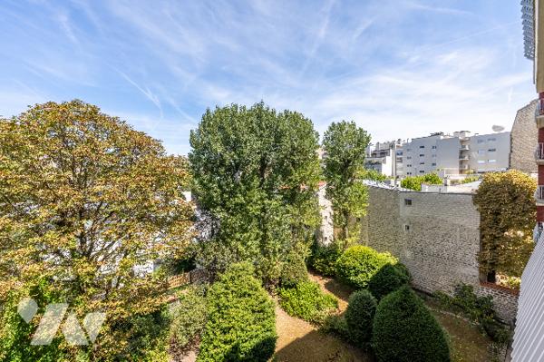 PARIS 16 - AUTEUIL SUD - RUE CALME - ÉTAGE ÉLEVÉ- APPARTEMENT FAMILIAL 155 M2 - 4/5 CHAMBRES