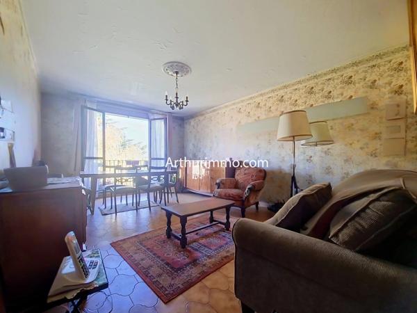 Vente                                                      Appartement
                        
                     4 pièces                      77 m2                     à Limeil-Brévannes