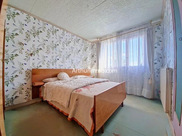 Vente                                                      Appartement
                        
                     4 pièces                      77 m2                     à Limeil-Brévannes