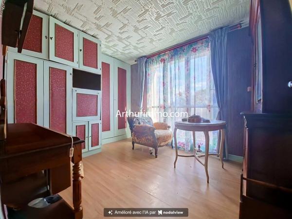 Vente                                                      Appartement
                        
                     4 pièces                      77 m2                     à Limeil-Brévannes