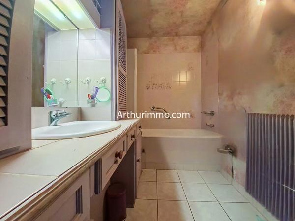 Vente                                                      Appartement
                        
                     4 pièces                      77 m2                     à Limeil-Brévannes