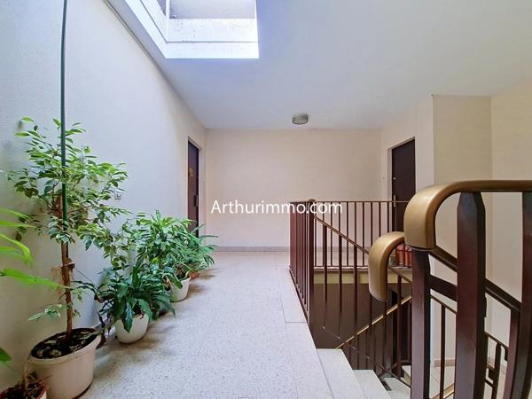 Vente                                                      Appartement
                        
                     4 pièces                      77 m2                     à Limeil-Brévannes