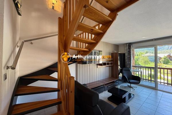 Vente                                                      Appartement
                        
                     3 pièces                      69 m2                     à Guillestre