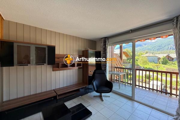 Vente                                                      Appartement
                        
                     3 pièces                      69 m2                     à Guillestre