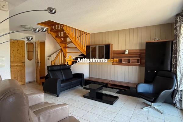 Vente                                                      Appartement
                        
                     3 pièces                      69 m2                     à Guillestre
