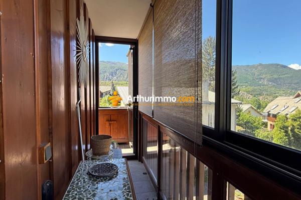 Vente                                                      Appartement
                        
                     3 pièces                      69 m2                     à Guillestre