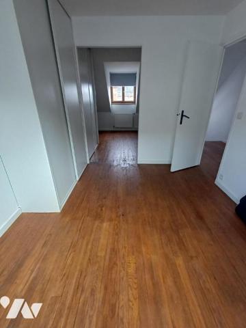 BAS HENRIVILLE : Jolie maison renovée de 133 m² avec TERRASSE