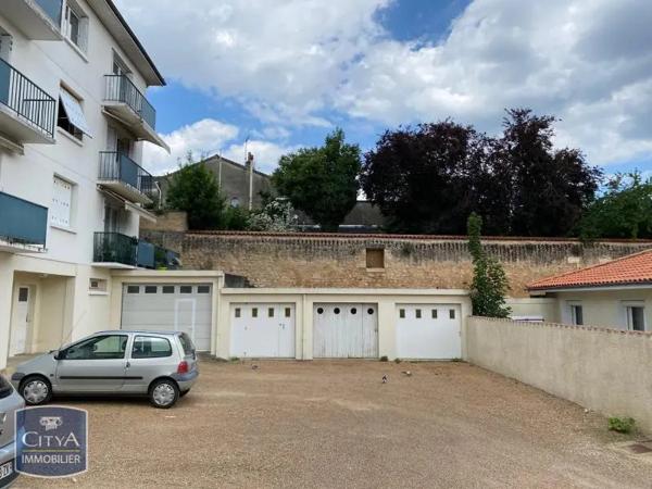 Parking à louer Poitiers (86000)