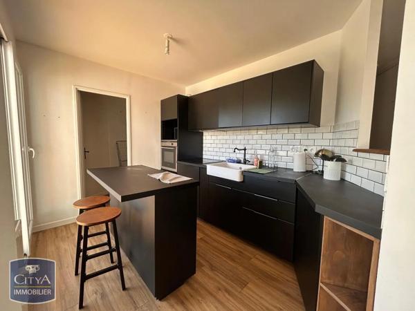 Appartement à louer 3 pièces 82.64m² Angers (49100)