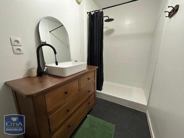 Appartement à louer 3 pièces 82.64m² Angers (49100)