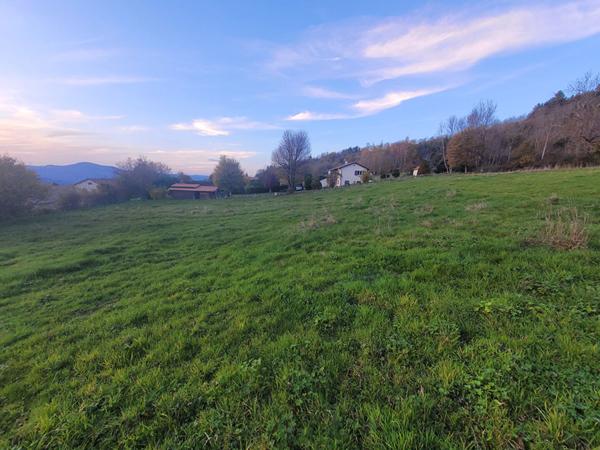 EXCLUSIVITE BEAUX ! belle parcelle de 3600 m2 constructible avec vue dégagée