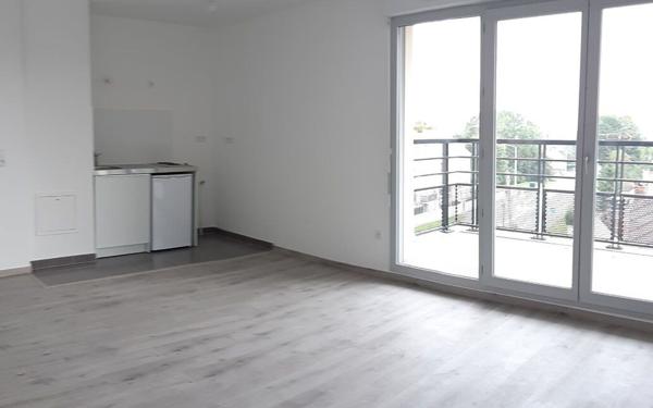 Appartement à louer    1 pièce •  Dammartin-en-Goële