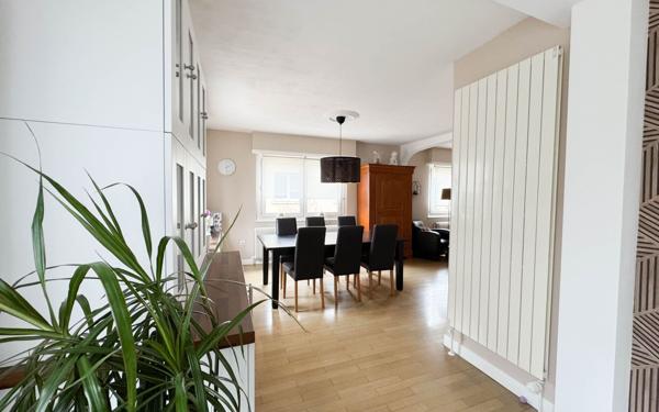 Maison à vendre    5 pièces • 200 m2 Souffelweyersheim