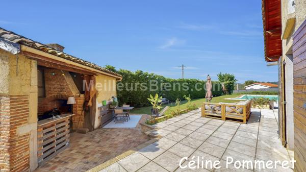 Montceaux Maison contemporaine.280m2.4 chambres.terrain de 1800m2.