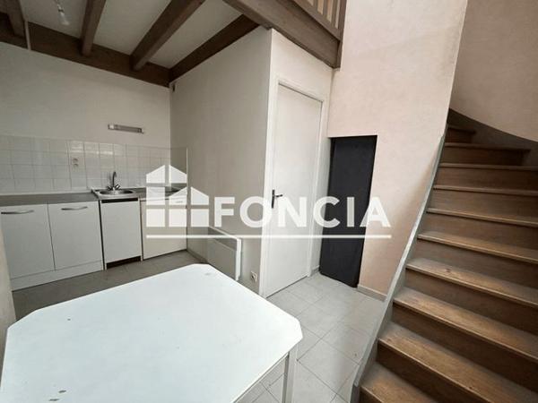 Location Studio 25.71 m² - 76-78 RUE DE MONTBERNAGE Poitiers 86000