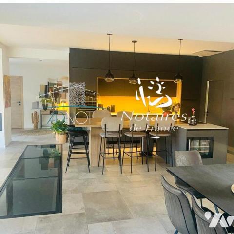 TRES BELLE VILLA D'ARCHITECTE