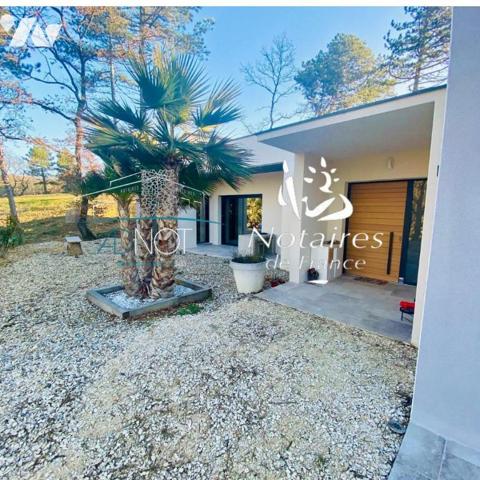 TRES BELLE VILLA D'ARCHITECTE