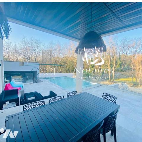 TRES BELLE VILLA D'ARCHITECTE