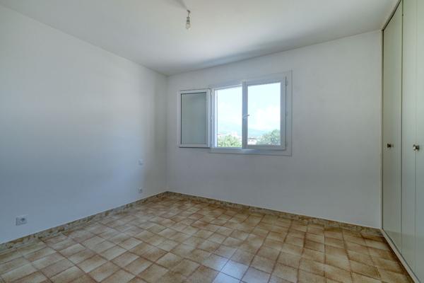 A louer - Appartement 3 pièces avec cave - Biguglia, proche Rotonde