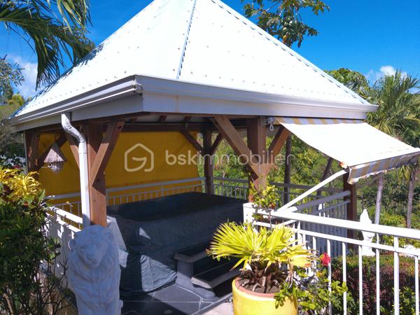 Propriete de 303 m²