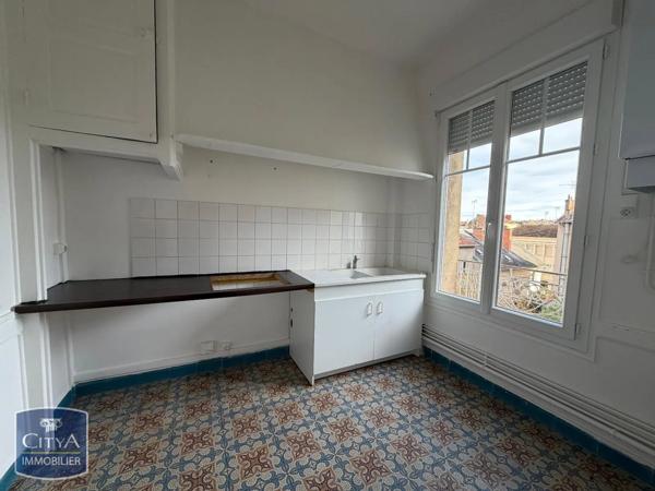 Appartement à louer 4 pièces 110.1m²