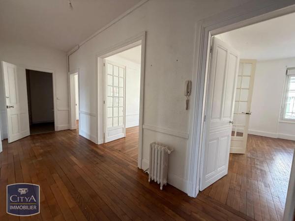 Appartement à louer 4 pièces 110.1m²