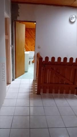 Grande maison contemporaine idéalement située