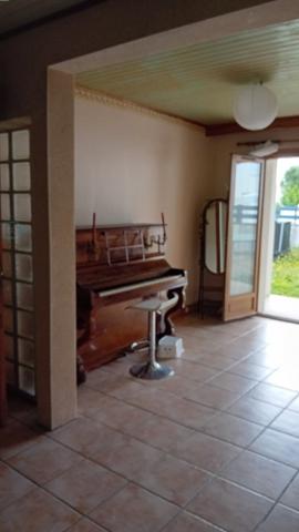 Grande maison contemporaine idéalement située