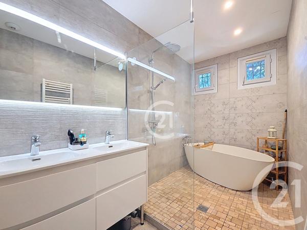 Maison à vendre  5 pièces - 135,83 m2 MOURIES - 13