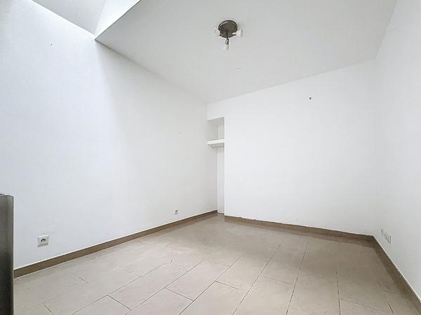 Murs 7 pièces 170 m2
