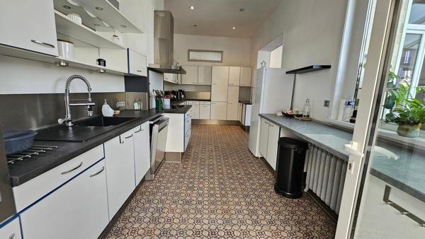 Magnifique Maison de Maître fin 19ème - 360 m2 - 7 Chambres - Spa - Jardin - 3 Garages