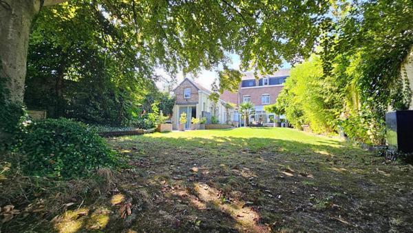 Magnifique Maison de Maître fin 19ème - 360 m2 - 7 Chambres - Spa - Jardin - 3 Garages