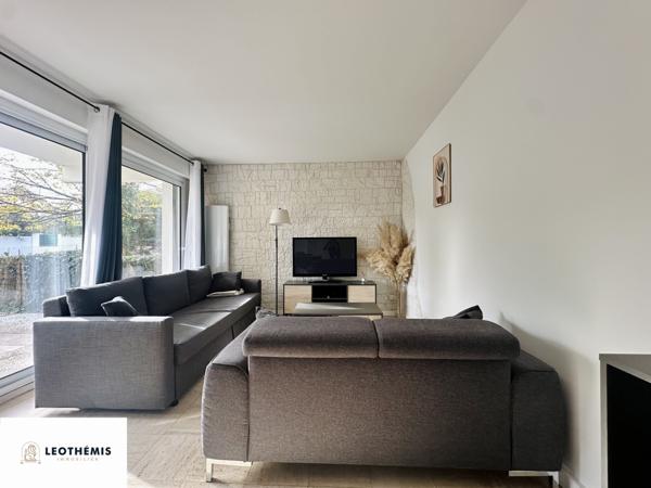 SPACIEUX APPARTEMENT – APERÇU MER