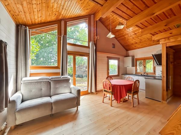 Petit chalet au calme à Champdray