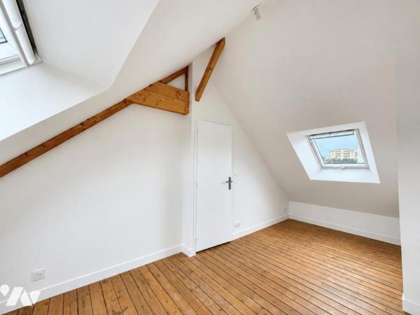 DINARD - Centre-ville - Appartement T4 en duplex - 75,99 m² Carrez - 91,51 m² au sol - 3 chambres