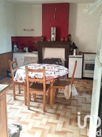 Maison traditionnelle 4 pièces de 80 m² à Châtillon-sur-Indre (36700)