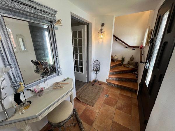 À Maraussan, villa F4 avec piscine et charme unique Maraussan