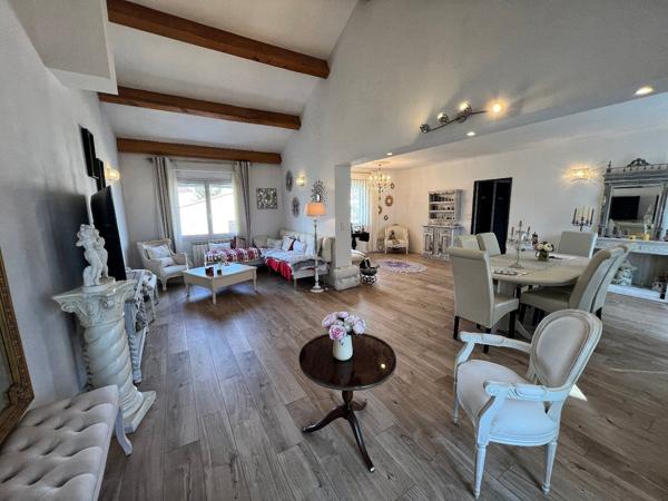 À Maraussan, villa F4 avec piscine et charme unique Maraussan