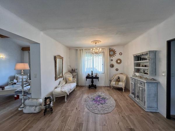 À Maraussan, villa F4 avec piscine et charme unique Maraussan