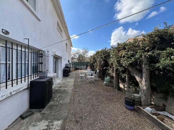 À Maraussan, villa F4 avec piscine et charme unique Maraussan