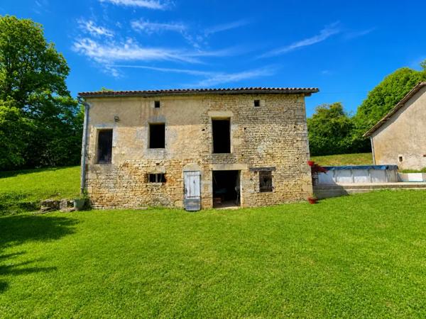 Character Property with Gîte and Development Barn
