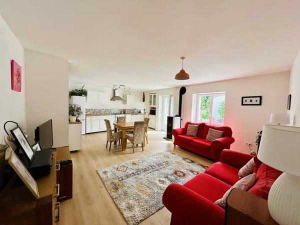 Character Property with Gîte and Development Barn