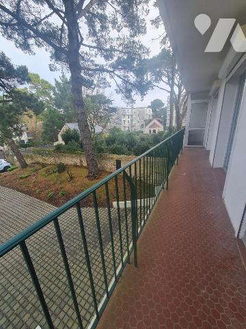 Appartement familial face mer à rénover/QUARTIERS GRANDS HÔTELS 