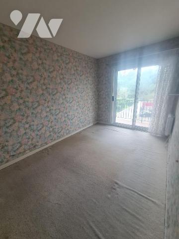 Appartement familial face mer à rénover/QUARTIERS GRANDS HÔTELS 