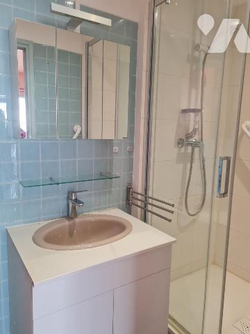 Appartement familial face mer à rénover/QUARTIERS GRANDS HÔTELS 