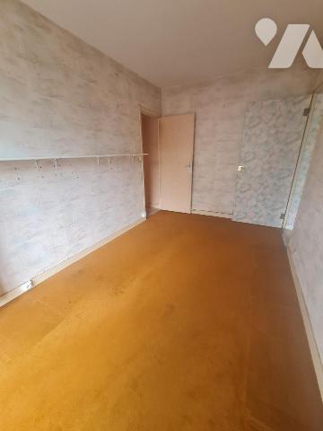 Appartement familial face mer à rénover/QUARTIERS GRANDS HÔTELS 