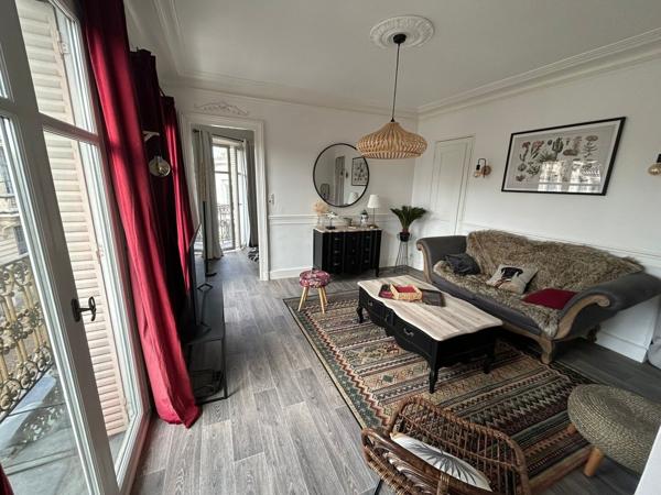 Troyes Hyper Centre, Très Bel appartement T3, rénové et vendu meublé.